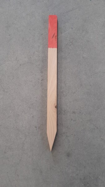 Hartholz Vermessungspflock rot getaucht 40 x 20 x 550 mm