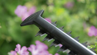 Bosch Heckenschere EasyHedgeCut 60 – 450 W, 60 cm Schnittlänge, 2,8 kg, Messerabdeckung, ergonomisch