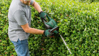 Bosch Heckenschere UniversalHedgeCut 50, 480W, 50cm...
