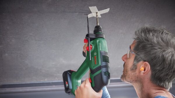 Bosch Akku-Bohrhammer UniversalHammer 18V, Baretool – 4-in-1, 2,0 J, SDS plus, Vibration Control, Zusatzgriff